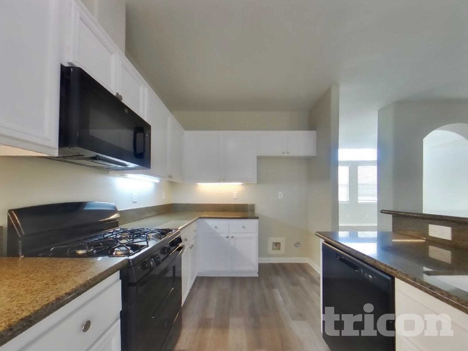 Building Photo - 757 Pino Ave