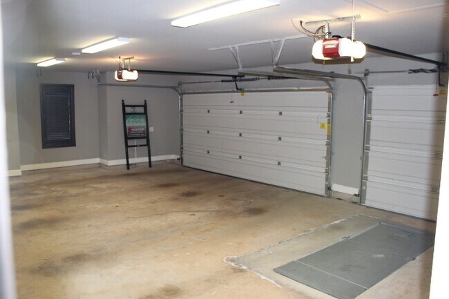 Building Photo - 16808 Kierland Ct