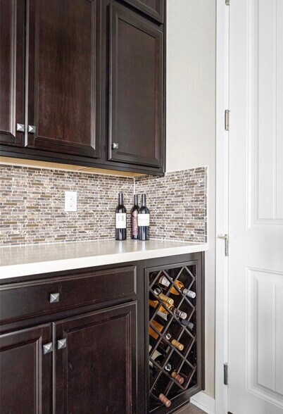 Building Photo - 9977 Hough Pt