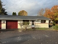 Building Photo - (766) Waverly Drive 2 Bdrm / 1 Bthrm