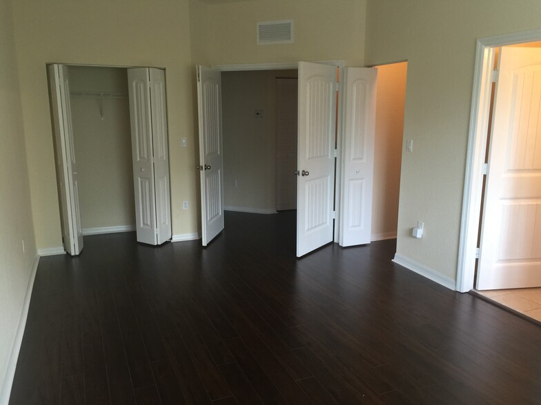 Building Photo - 3606 NW 29th Ct
