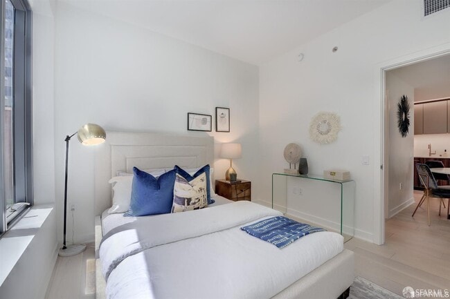 Building Photo - 280 Spear St