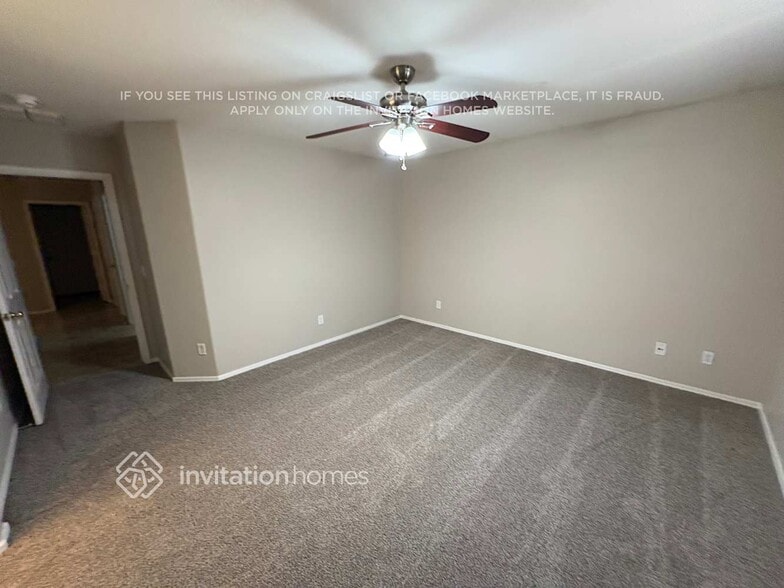 Building Photo - 12470 W Redfield Rd