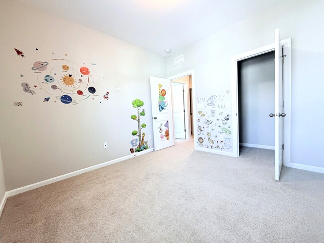 Building Photo - 939 Haybeck Ln