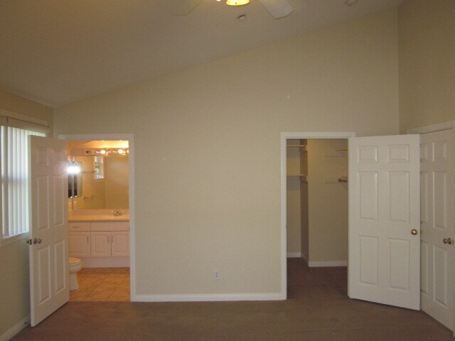 Building Photo - 2283 Waltonia Dr