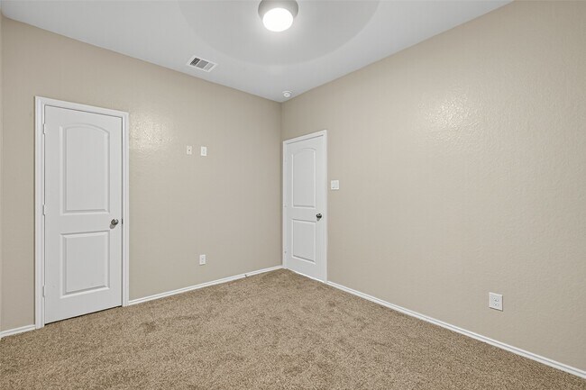 Building Photo - 6023 Briarstone Bay Dr