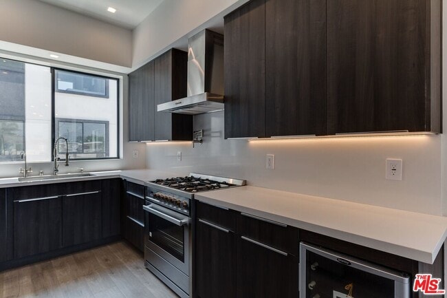 Building Photo - 4826 Pickford St