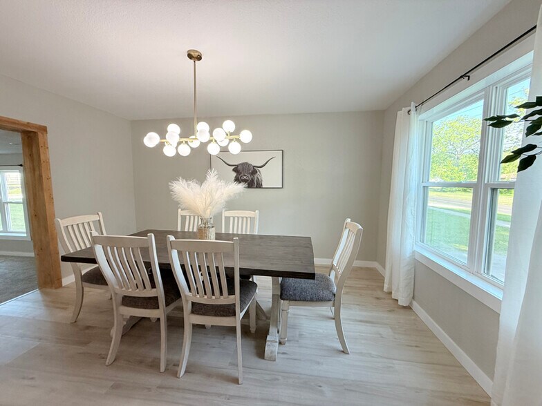 Building Photo - 1413 Bryan St