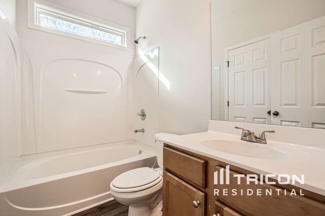 Building Photo - 3530 Woodsong Rw