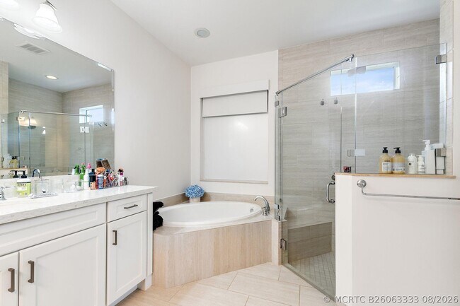 Building Photo - 518 Carrara Ct
