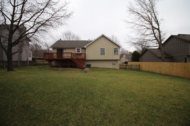 Building Photo - 11616 Oakmont St