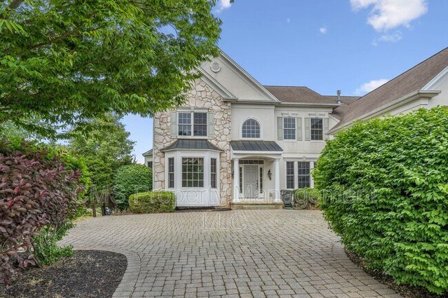 Building Photo - 44 Equestrian Way