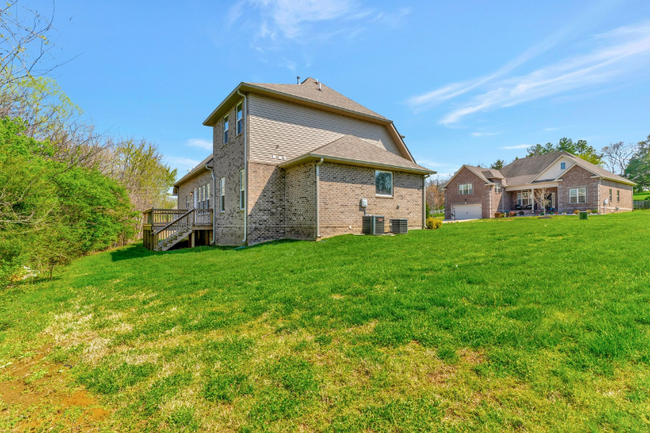Building Photo - 204 Faraway Hills Dr