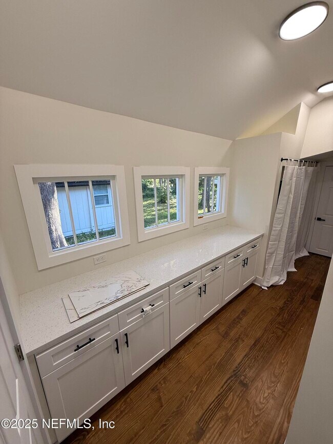 Building Photo - 3816 Boone Park Ave