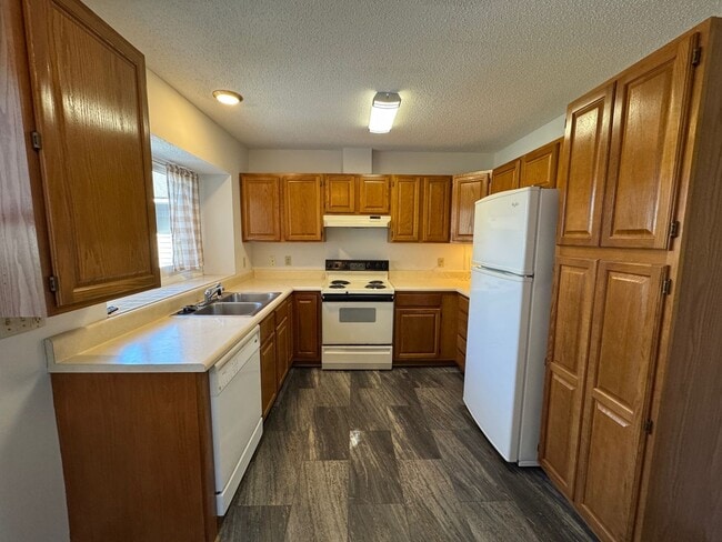 Building Photo - Black Mountain - Two Bedroom, 55 + Community