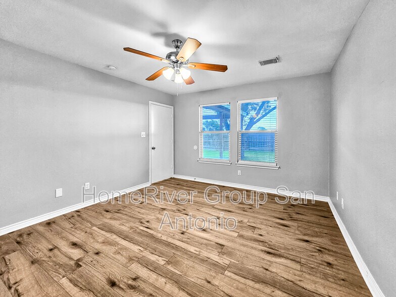 Building Photo - 8526 Coppersky