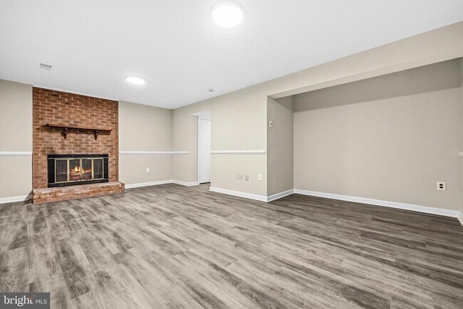 Building Photo - 5907 Wood Sorrels Ct