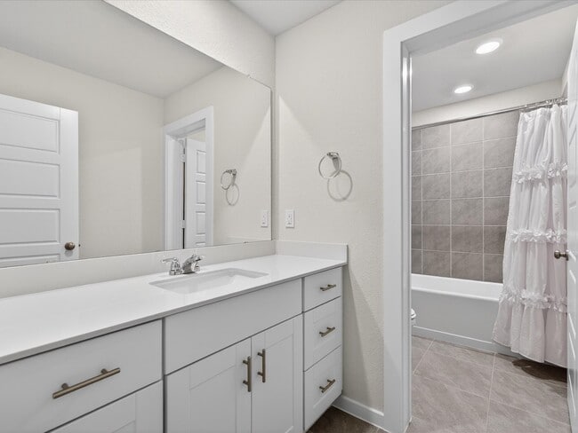 Building Photo - 17908 Grv Crk Ln