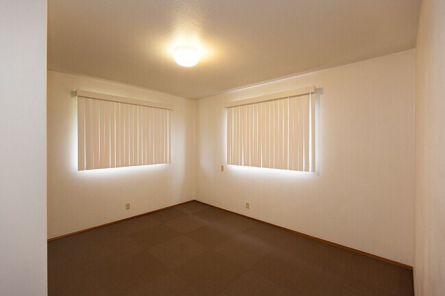 Building Photo - LOVELY 3BD 2.5BA HOME in KURTISTOWN