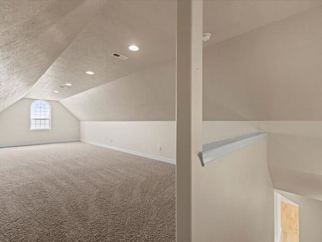 Building Photo - 2607 Stonecreek Dr