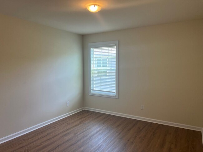 Building Photo - 73 Shell Hall Way