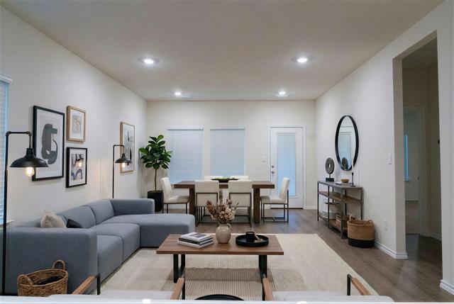 Building Photo - 929 Jefferson Wy