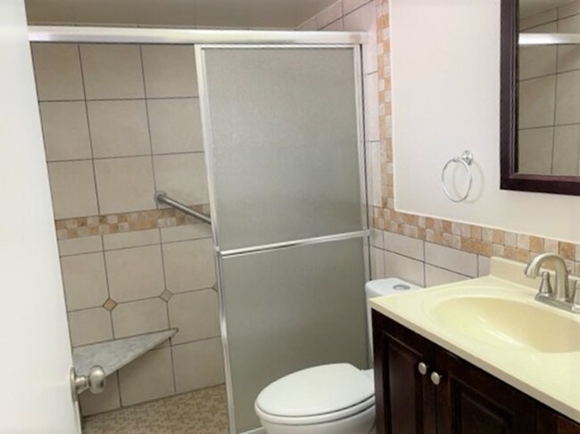 Building Photo - 2 BEDROOM, 1 BATHROOM HOUSE FOR RENT-SUN C...