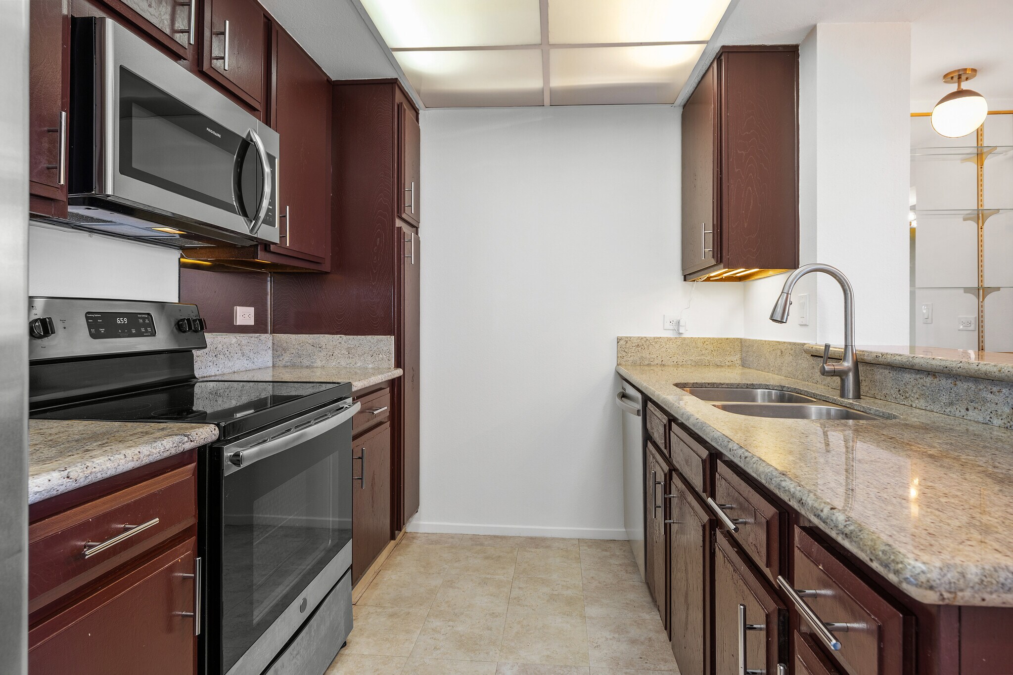 Building Photo - 10535 Wilshire Blvd