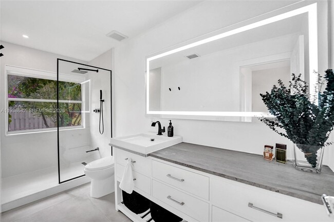 Building Photo - 648 Sand Creek Cir