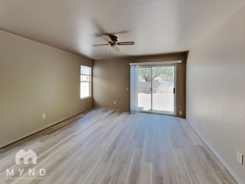 Building Photo - 2934 W Laquila Aerie