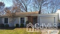 Building Photo - 57A Essex Rd