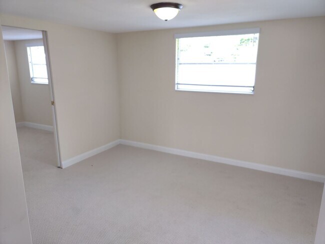Building Photo - 2551 Yucca Rd
