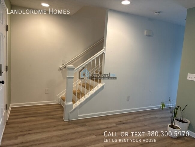 Building Photo - 8737 Cicada St