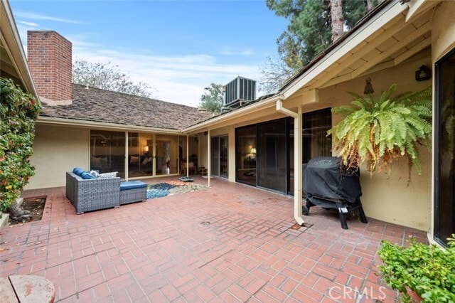 Building Photo - 1573 Oak Grove Ave