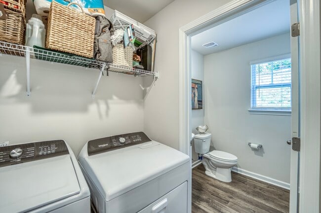 Building Photo - 8 Chambers Garden Dr