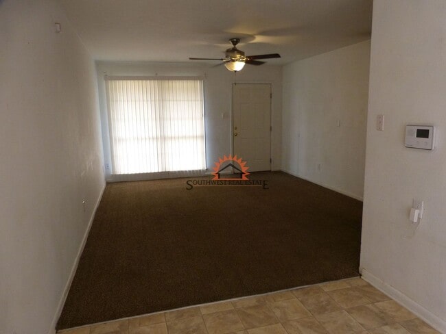 Building Photo - Cute 3 bedroom home with a 1 car garage.