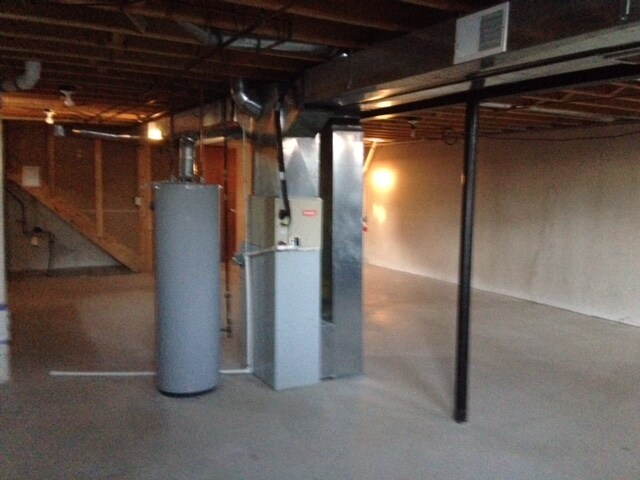 Building Photo - 16024 Hauss Ave