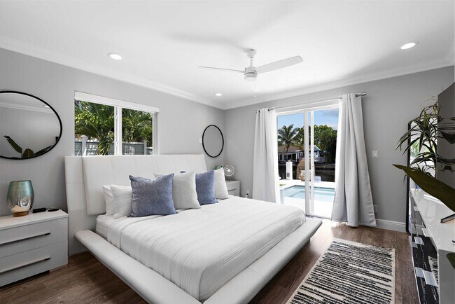 Building Photo - 2001 NW 36th St