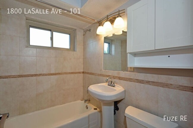 Building Photo - 1800 La Salle Ave