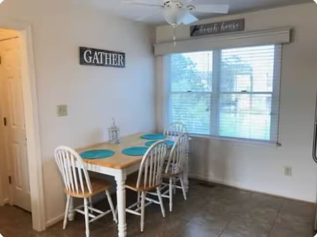 Building Photo - 4 Bedroom 2.5 Bath Home in Nags Head