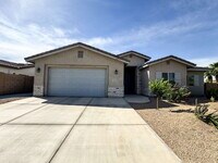 Building Photo - "Spacious 4-Bedroom, 2-Bathroom home in Prime Yuma!"