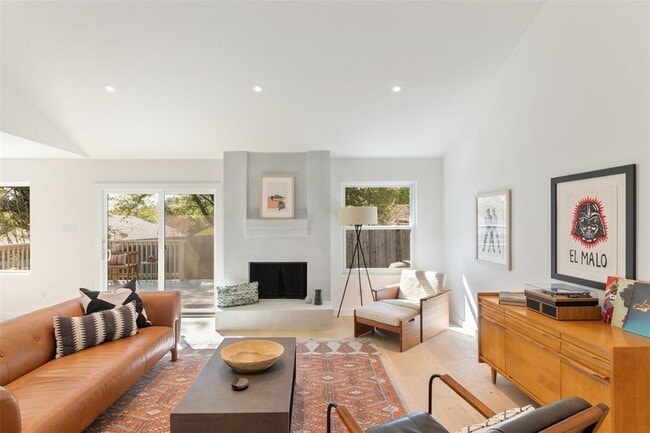 Building Photo - 2815 Goldbridge Dr