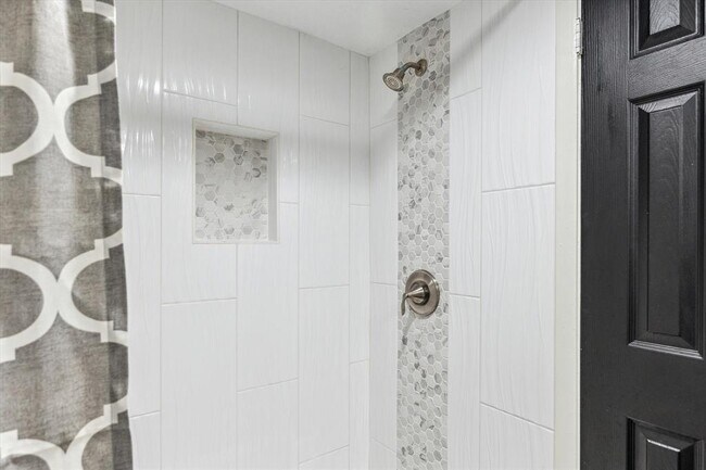 Building Photo - 5918 San Felipe St