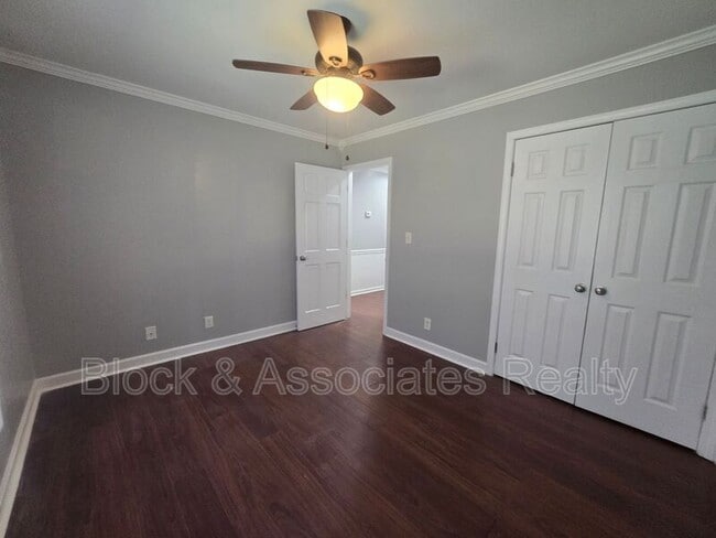 Building Photo - 702 Westbrook Ct