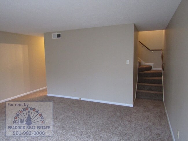 Building Photo - 15 Laramie Cove