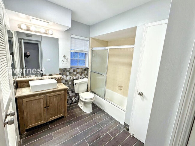 Building Photo - 2201 Montreat Cir