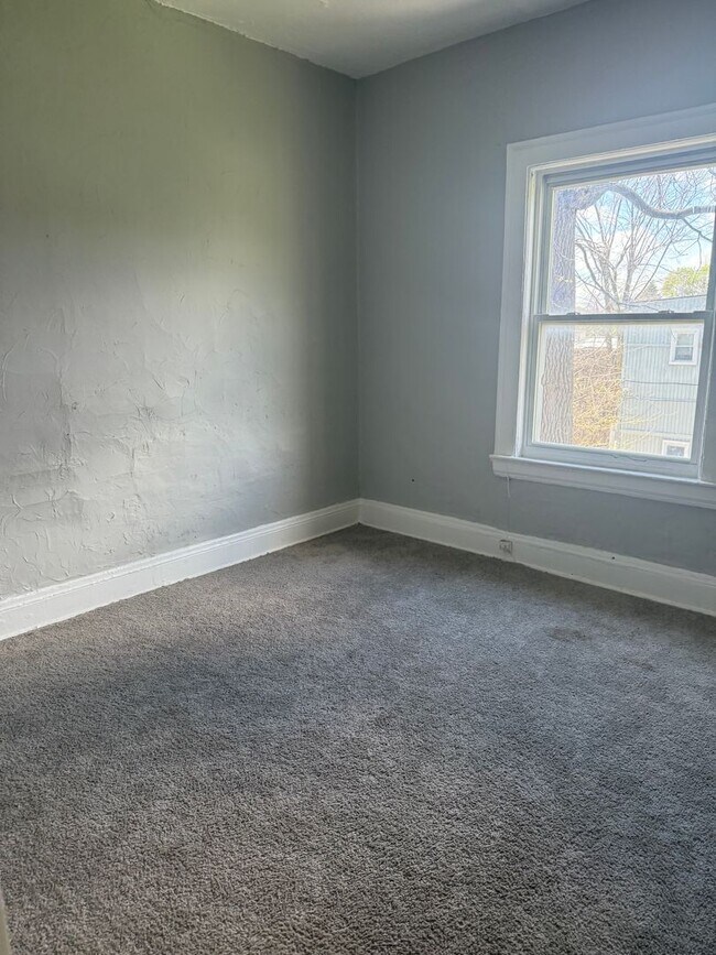 Building Photo - 12506 Union Ave