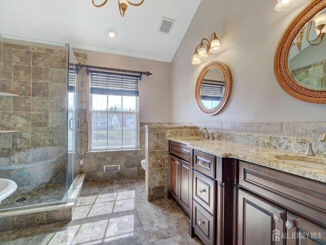 Building Photo - 8 Mulberry Ct