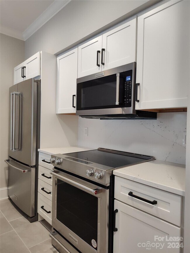 Building Photo - 1129 Park West Dr