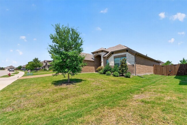 Building Photo - 2819 Diamondback Dr